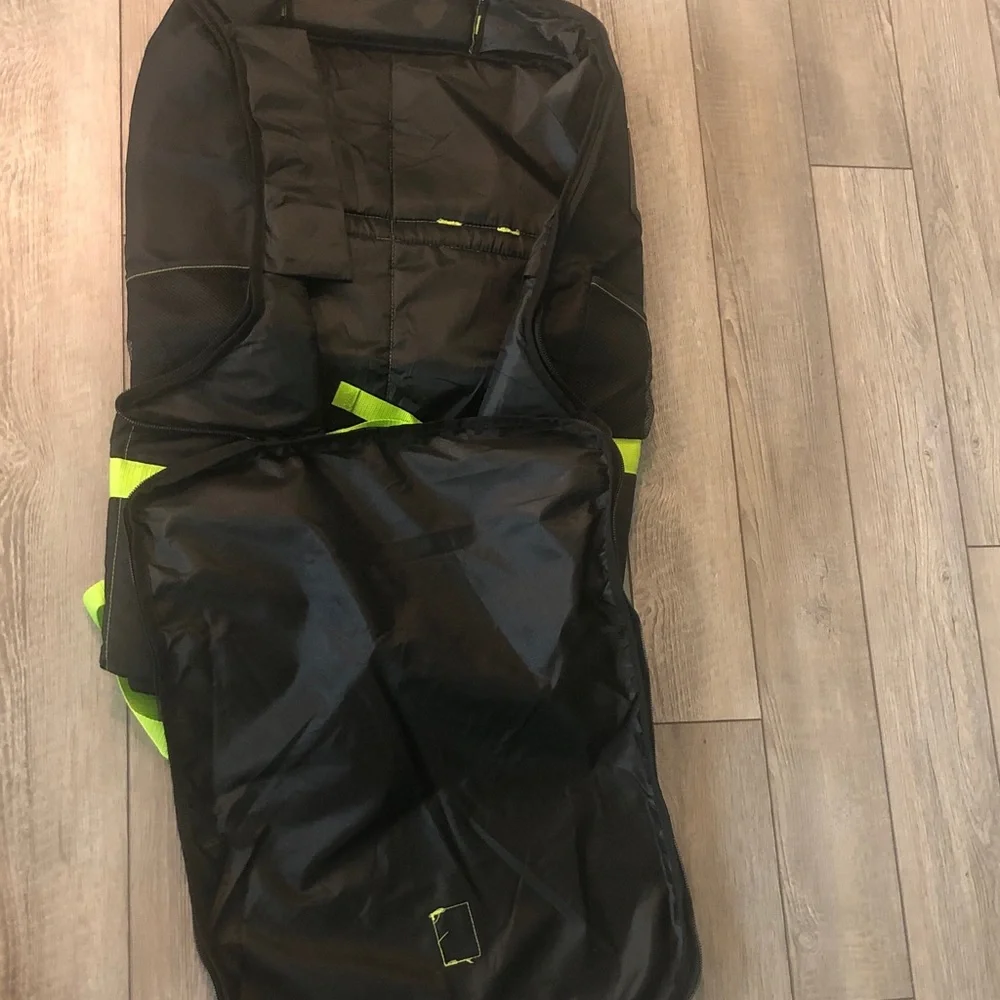 Black and Green Car Seat Bag by Volkgo